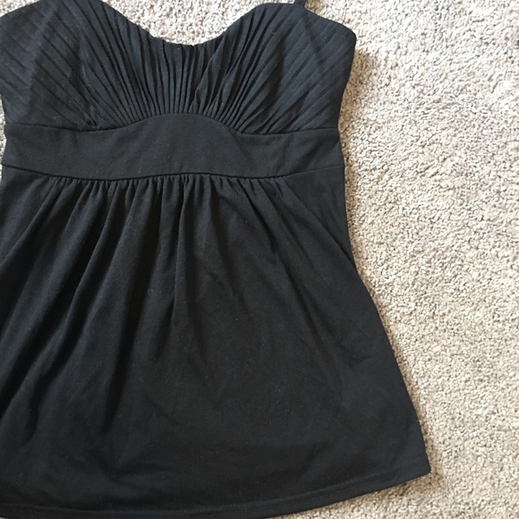 SALE! 3/15$ H&M Sleeveless Top - Picture 4 of 7